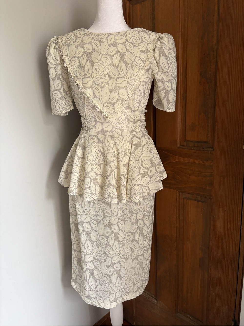 Vintage 1980s T Juniors Size 5/6 Small ? Rose Floral Print Secretary Geek Dress